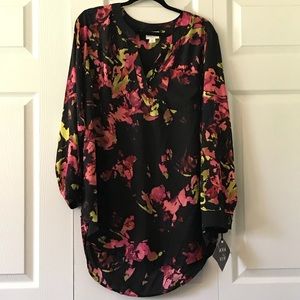 ***HI LO FLORAL AVA & VIV TUNIC***